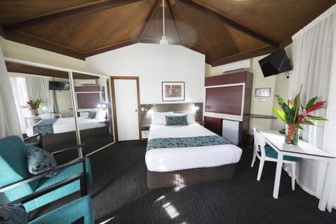 Palms City Resort - Foster Accommodation 6