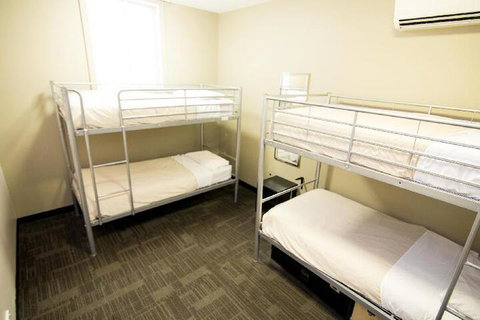 Base Brisbane Embassy - Foster Accommodation 3