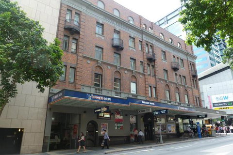 Base Brisbane Embassy - Foster Accommodation 6