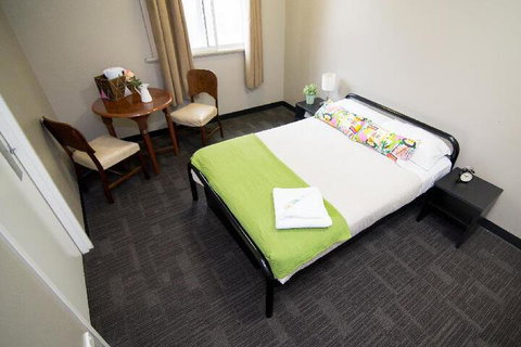 Base Brisbane Embassy - Foster Accommodation 7