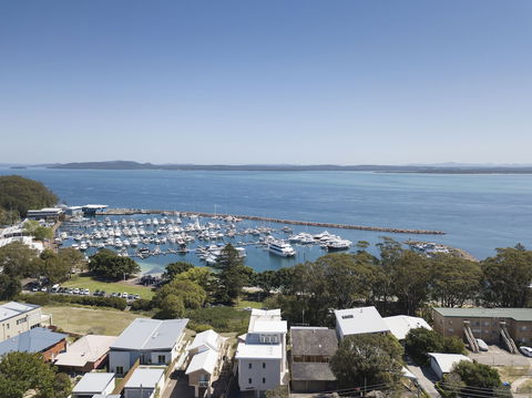 Marina Resort - Foster Accommodation 4