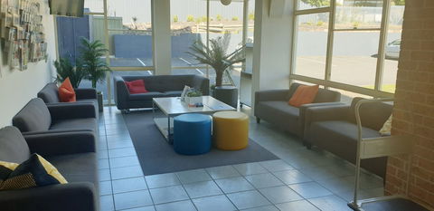 Marina Resort - Foster Accommodation 3