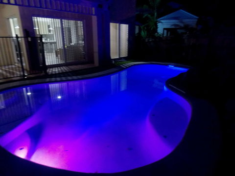 The Villas Palm Cove - Foster Accommodation 3