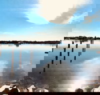 Boathouse Resort Tea Gardens - Foster Accommodation