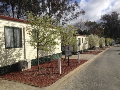 Albury All Seasons Tourist Park - Foster Accommodation 1