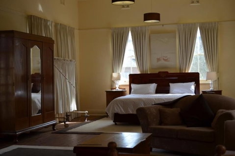 The Old Parkes Convent - Foster Accommodation 2