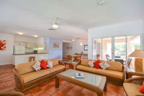Balboa Holiday Apartments - Foster Accommodation 1