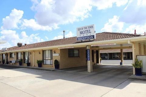 Top Of The Town Motel - Foster Accommodation 2