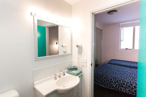 Hobart Central YHA - Foster Accommodation 5