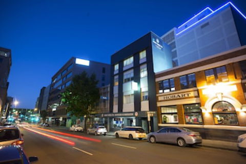 Hobart Central YHA - Foster Accommodation 0