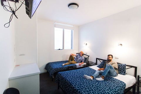 Hobart Central YHA - Foster Accommodation 4