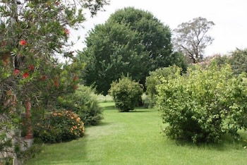 Old Bara Guesthouse - Foster Accommodation 0