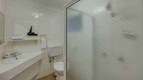 Gunsynd Motor Inn - Foster Accommodation 6