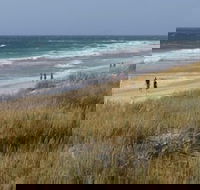 Scarborough  Absolutely Beachfront - Foster Accommodation
