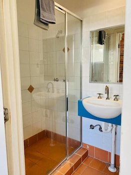 Summer House Brisbane - Hostel - Foster Accommodation 4