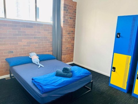 Summer House Brisbane - Hostel - Foster Accommodation 1