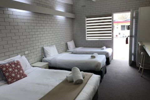 Wattle Motel - Foster Accommodation 0