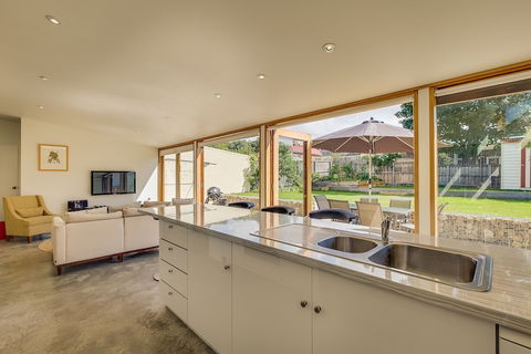 Brampton Cottage - Foster Accommodation 2