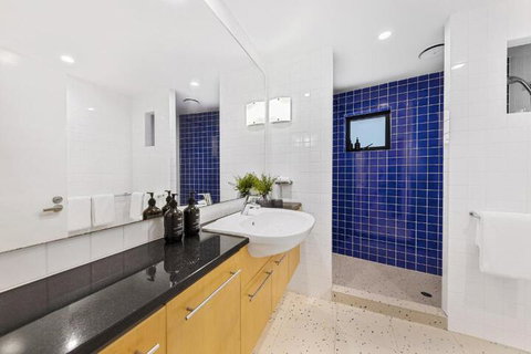 Noosa Court 3 - Foster Accommodation 3