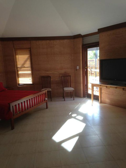The Folly - Foster Accommodation 2