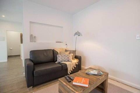 Island Quarters - Foster Accommodation 2