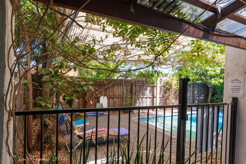 Aarn House B & B Airport Accommodation - Foster Accommodation 3