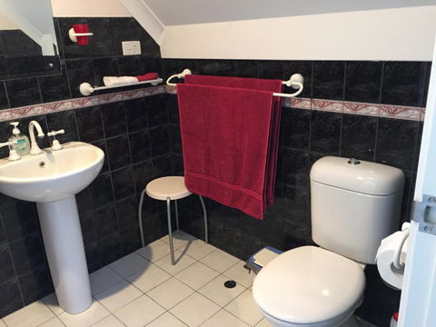 Aarn House B & B Airport Accommodation - Foster Accommodation 4