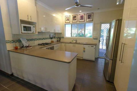Wildlife Holiday Home - Foster Accommodation 6