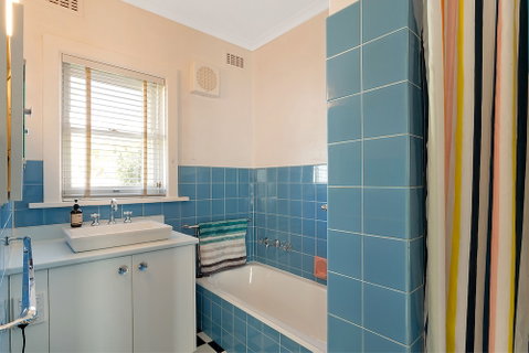 The 50's Beach House - Foster Accommodation 3