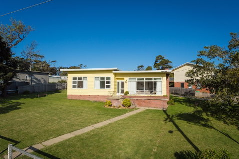 The 50's Beach House - Foster Accommodation 1