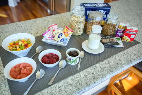 Glenelg On King Bed & Breakfast - Foster Accommodation 4