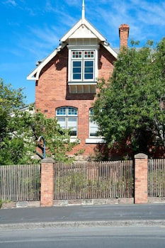 Lowena Cafe And Accommodation - Foster Accommodation 1