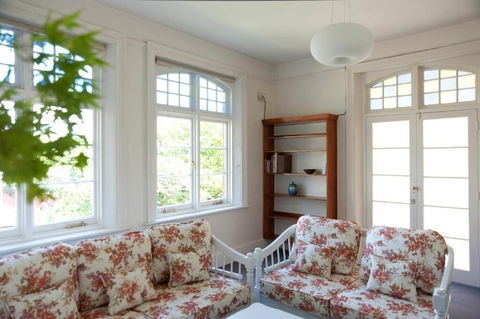 Lowena Cafe And Accommodation - Foster Accommodation 5