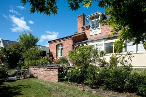 Lowena Cafe And Accommodation - Foster Accommodation 3