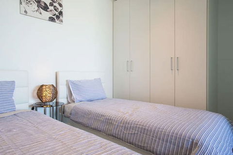 C3CBD Melbourne Apartment - Foster Accommodation 5