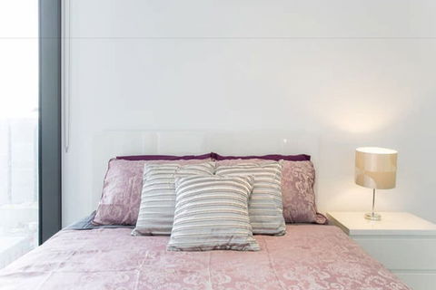 C3CBD Melbourne Apartment - Foster Accommodation 4