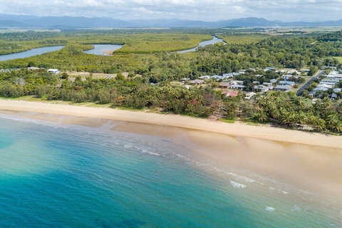 Kurrimine Beach Huts - Foster Accommodation 1