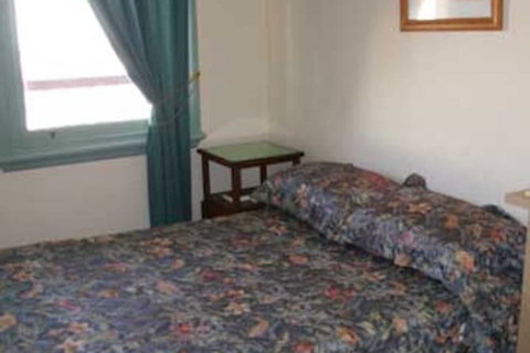 Criterion Hotel Warwick - Foster Accommodation 7