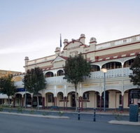 Criterion Hotel Warwick - Foster Accommodation