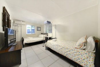 Airlie Getaway - Views - Foster Accommodation 1