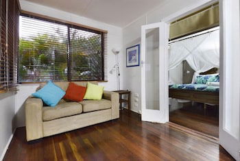 Airlie Getaway - Views - Foster Accommodation 4