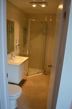 Empire Hotel Queenstown - Foster Accommodation 4