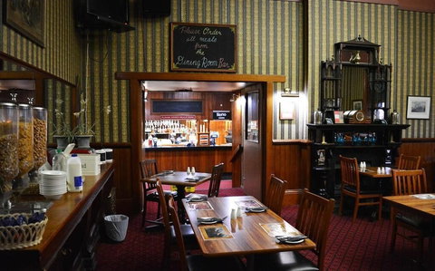 Empire Hotel Queenstown - Foster Accommodation 6