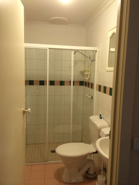 Box Hill Studios 3 At Canterbury Gardens - Foster Accommodation 3