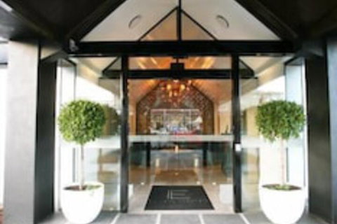 Ellen Hotel - Foster Accommodation 1