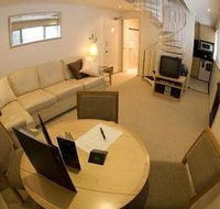 Breathtaker All Suite Hotel - Foster Accommodation