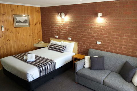 Country Mile Motor Inn - Foster Accommodation 7
