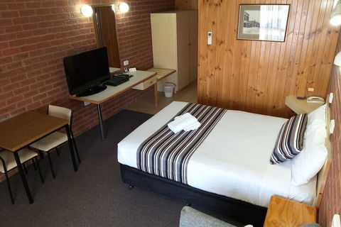 Country Mile Motor Inn - Foster Accommodation 4