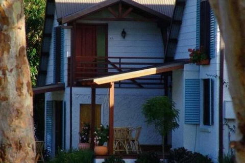 Sienna Lodge - Foster Accommodation 4