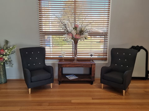 Tumbarumba Motel & Elms Restaurant - Foster Accommodation 4